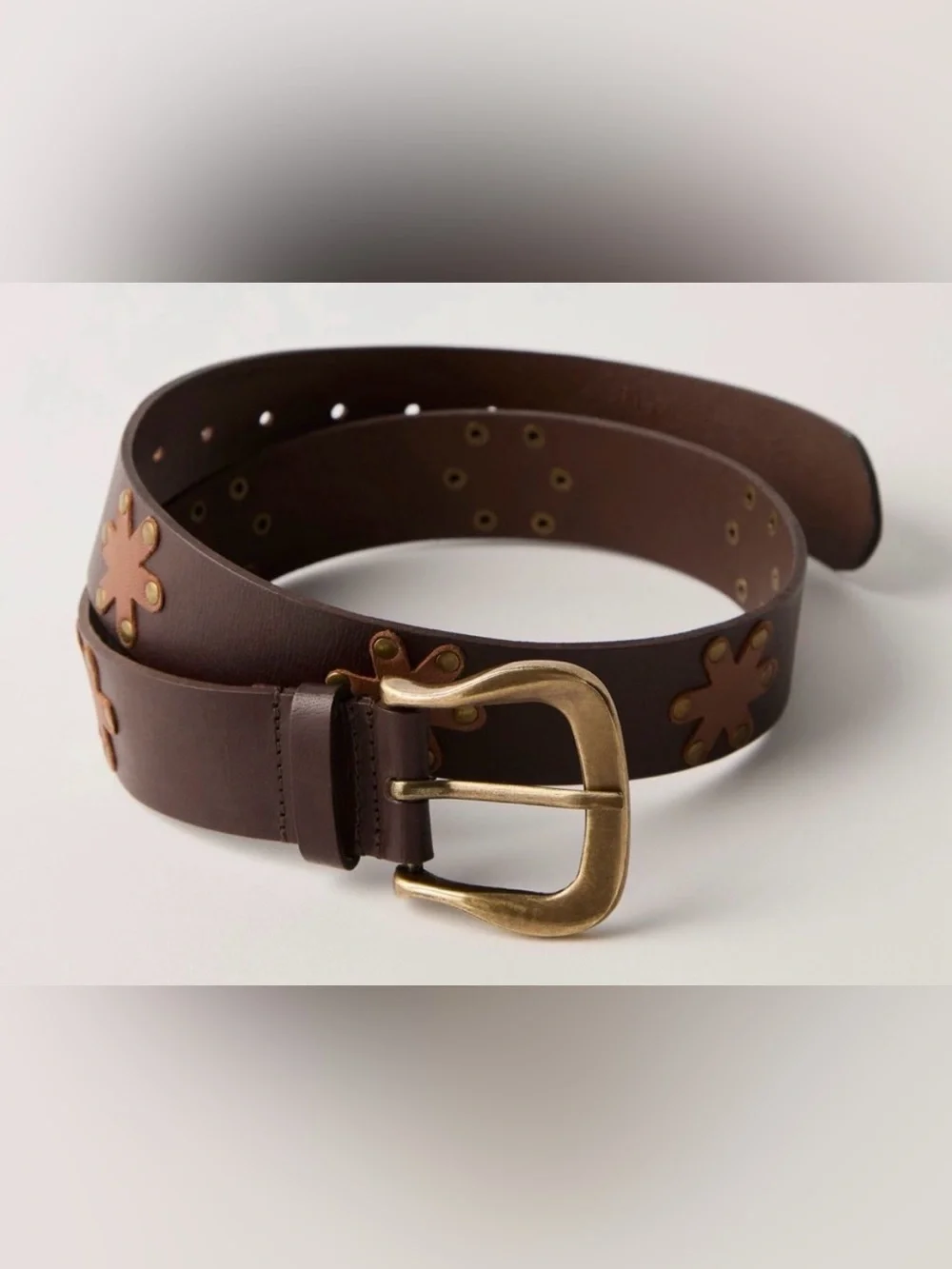 Free People Sonny Studded Belt. NWT. Bitter bark